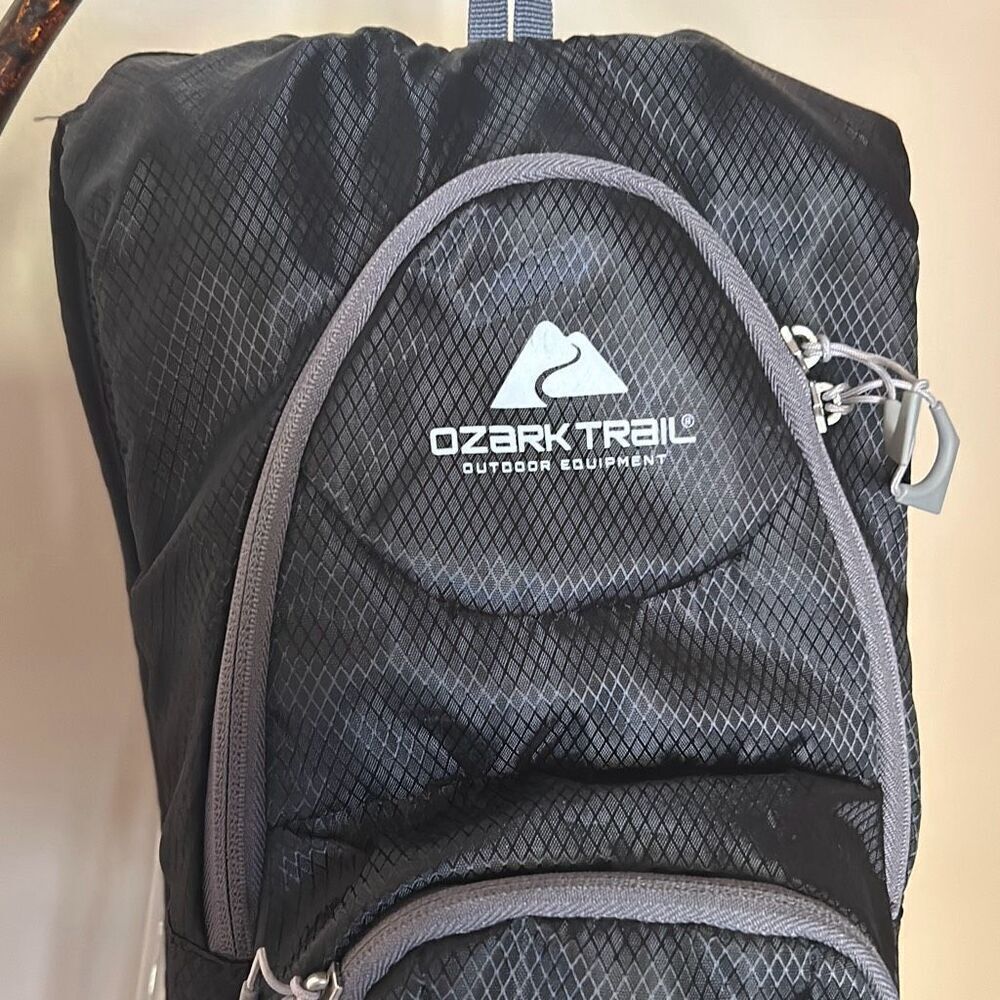 Hydration Backpack - Picture 2 of 7